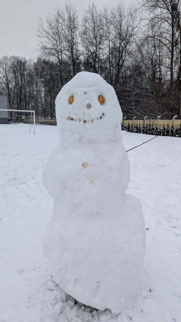 WhatsApp-Image-2026-01-14-at-10.40.03-576x1024 Zabawy na śniegu