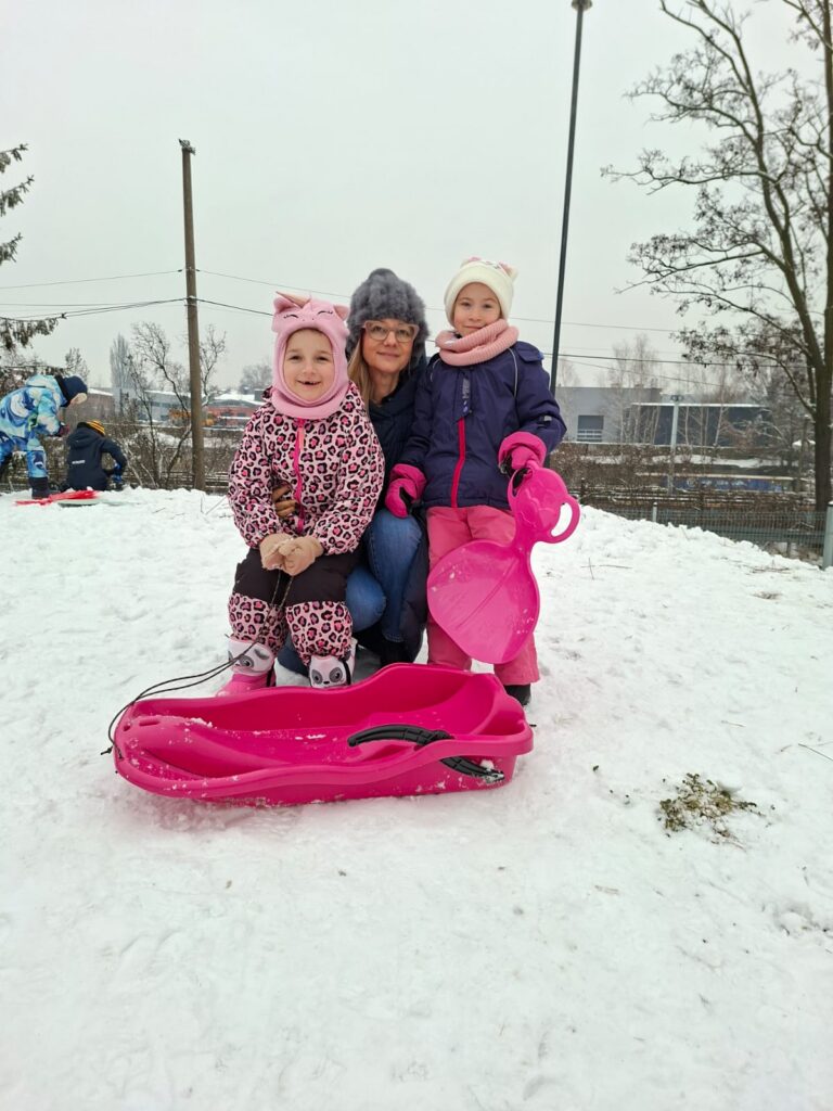 WhatsApp-Image-2026-01-14-at-10.58.08-768x1024 Wesołe zabawy na śniegu