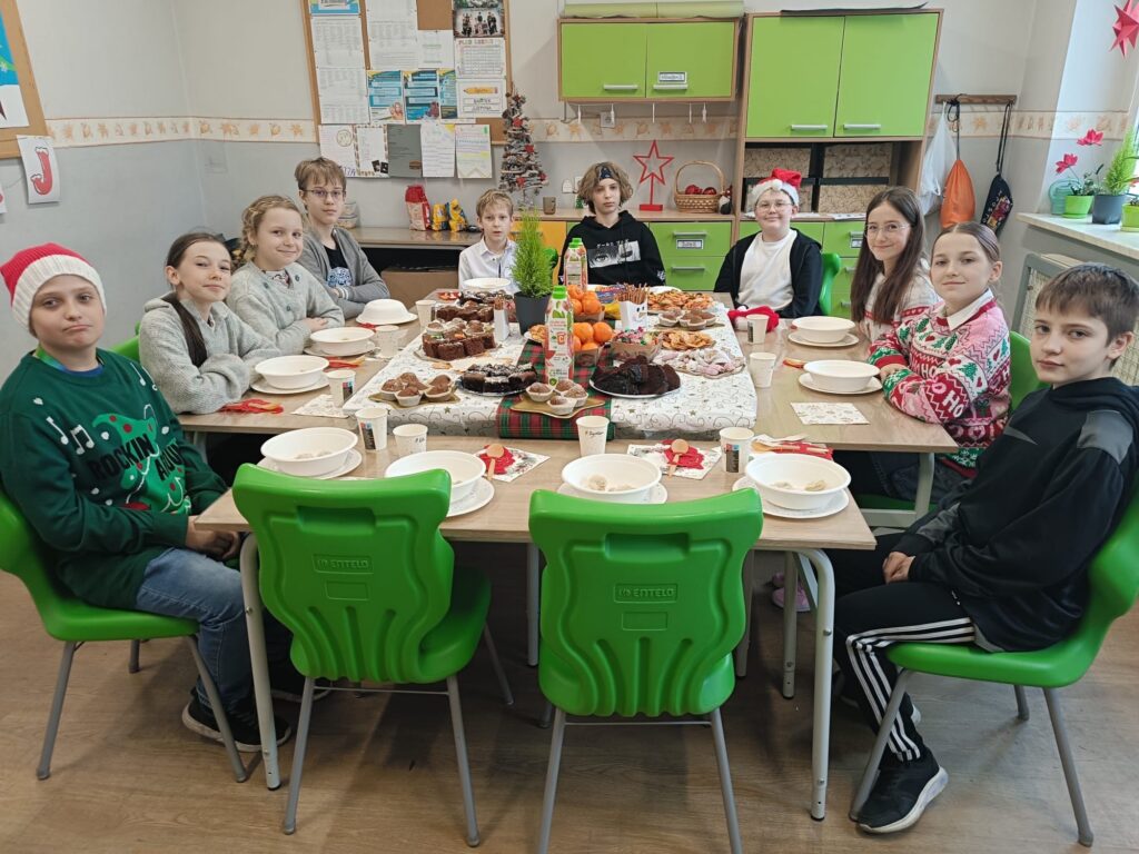 WhatsApp_Image_2025-12-19_at_17.35.33_1-1024x768 Wigilie klasowe